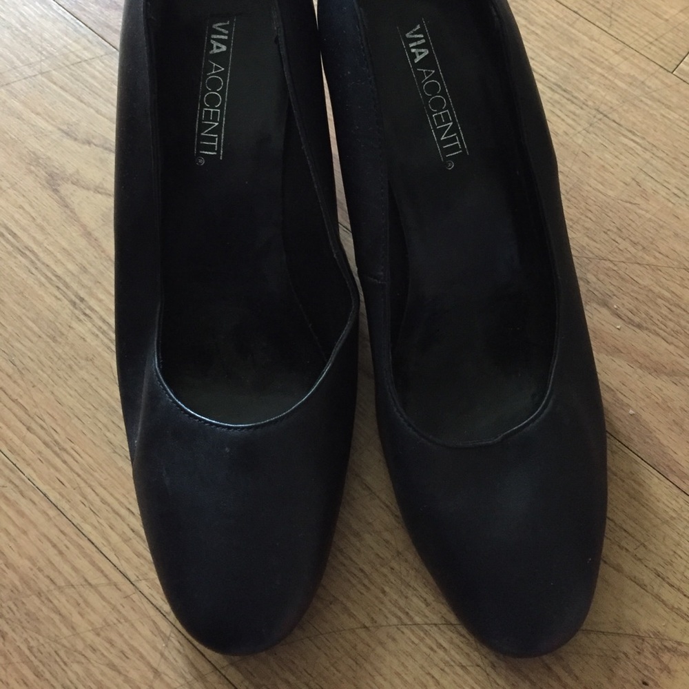 Black Wedges